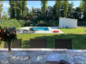 Maison familiale avec piscine privée en campagne du village de Mouriès, 10 personnes LS1-387 COUSSOULADE